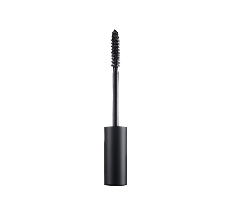 Artistry C Curl Lash is a lightweight but powerful curling mascara that is water and sweatproof.